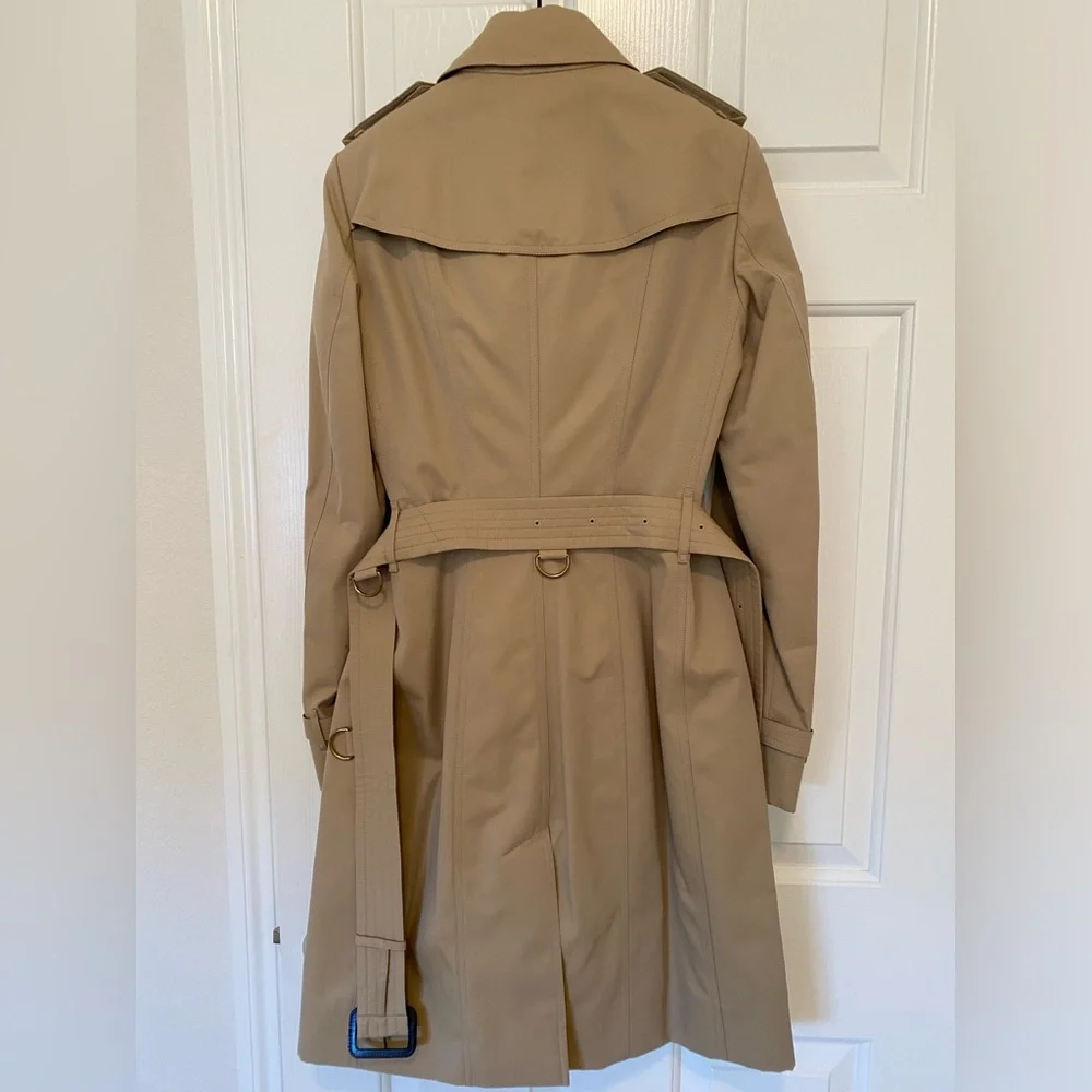 NWT Burberry The Sandringham Long Trench Coat in Honey - Picture 2 of 9